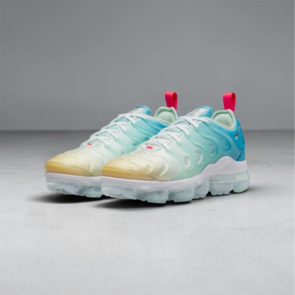 Nike Air VaporMax Plus Since 1972 Womens Sneakers Mint Foam Laser Blue